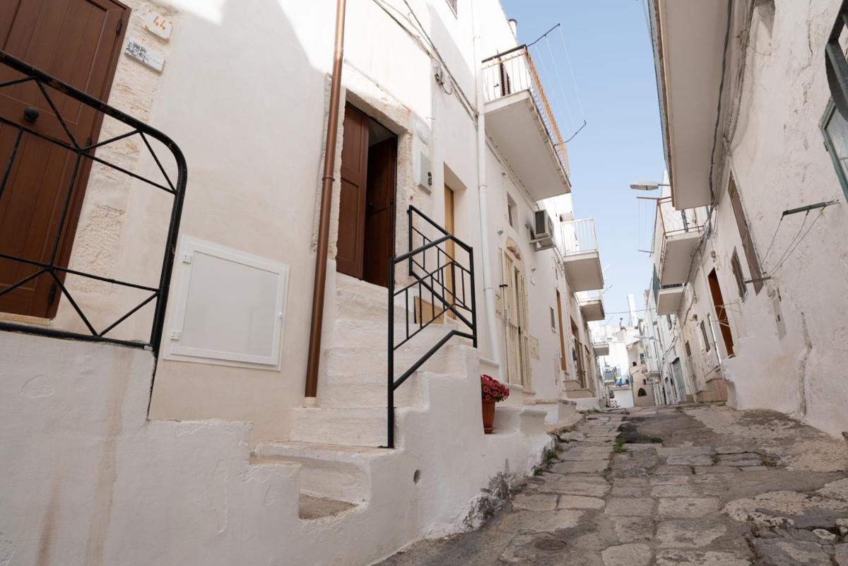 Casa Flanc - Charme Storico Nel Centro Di Ostuni Villa Bagian luar foto